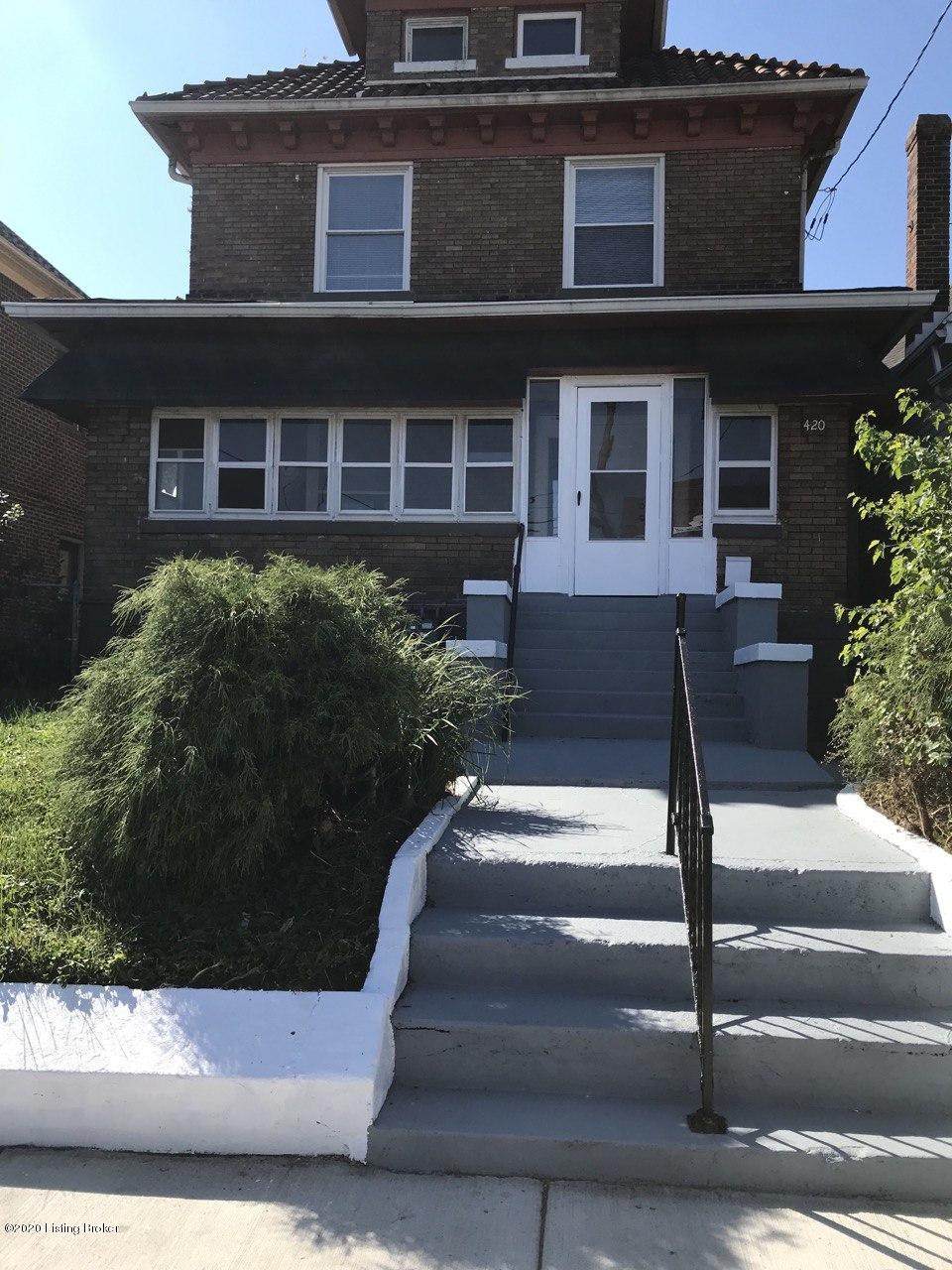 420 Oak St - Photo 1