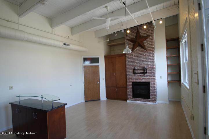 214 8th St - Photo 1