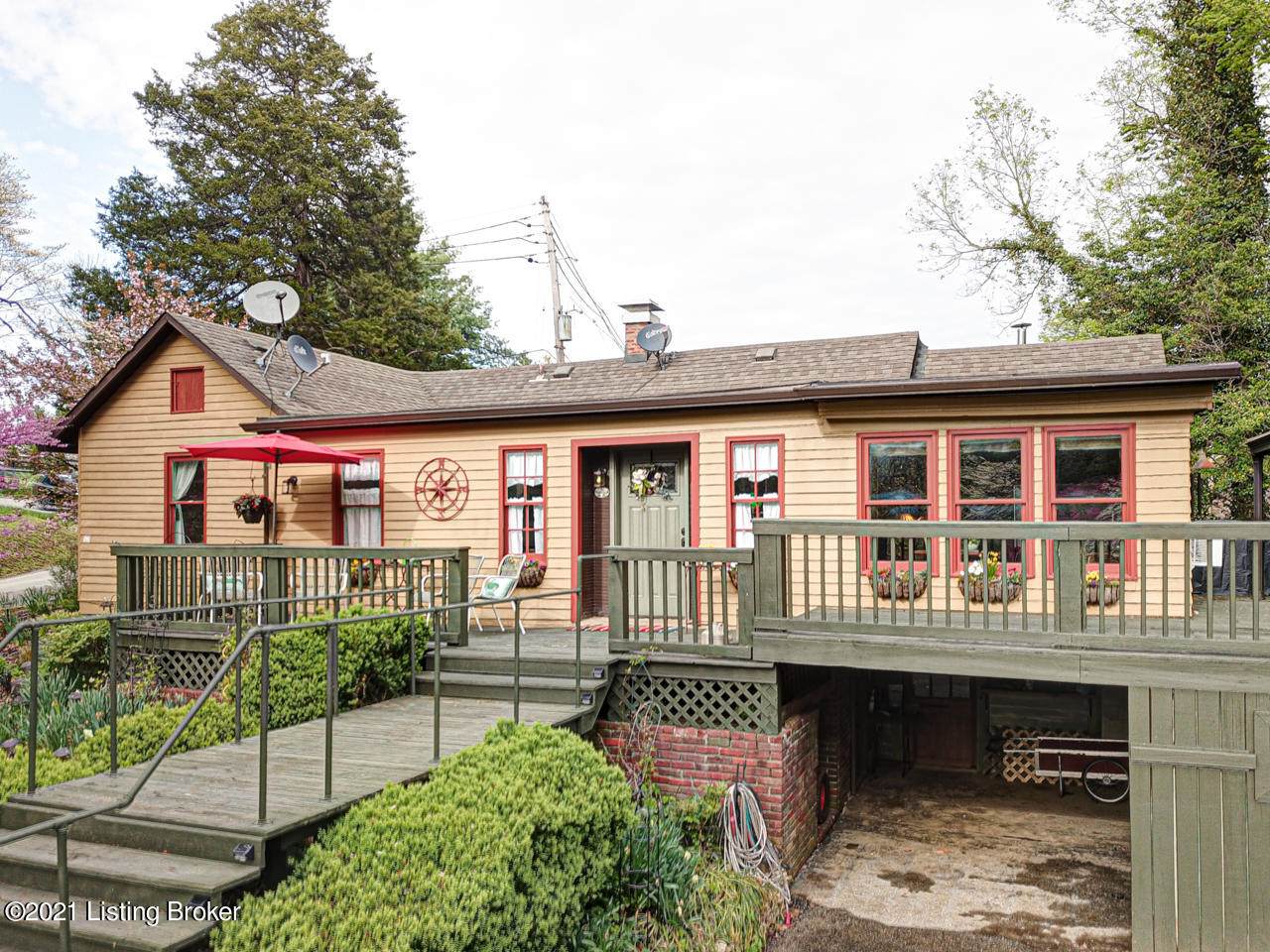 2512 Evergreen Rd - Photo 1