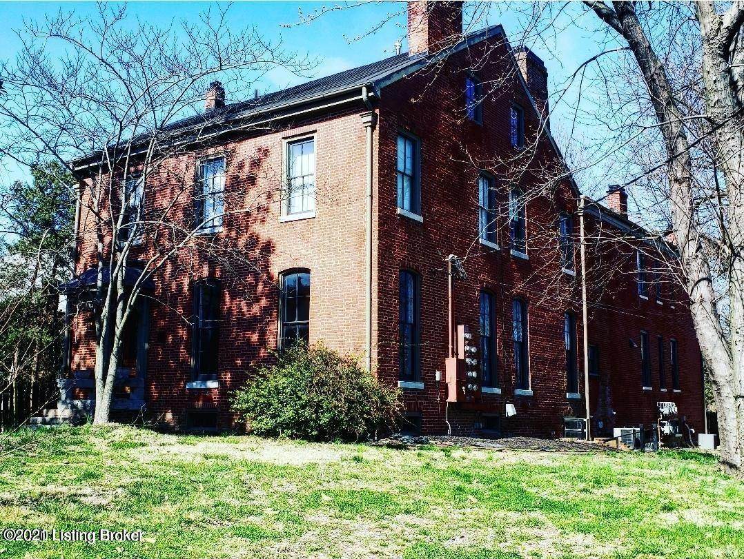 1607 Frankfort Ave - Photo 1