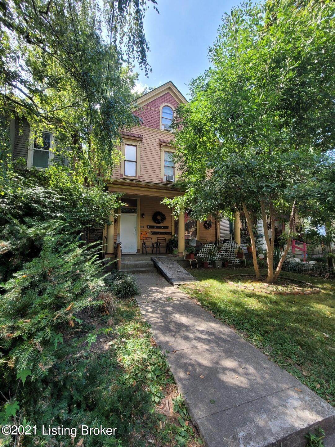 1302 Floyd - Photo 1