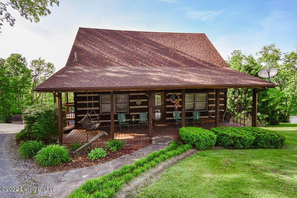 576 Lakeside Dr - Photo 1
