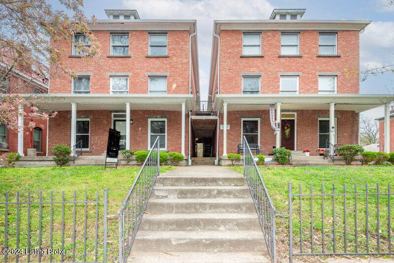 1125 1st St - Photo 1