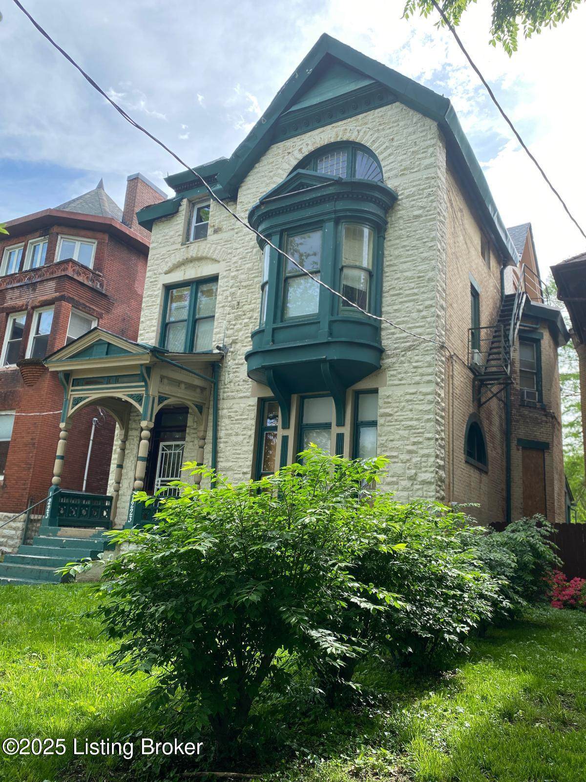 1223 4th St - Photo 1