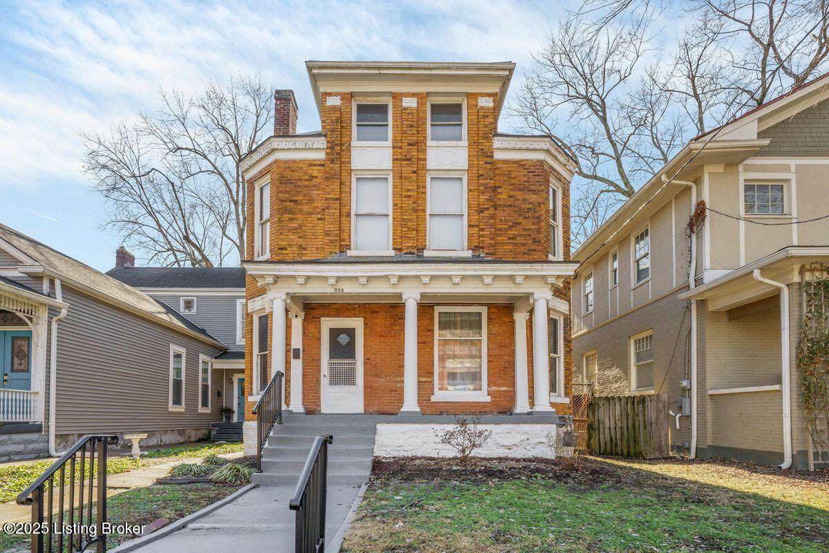 224 Magnolia Ave - Photo 1