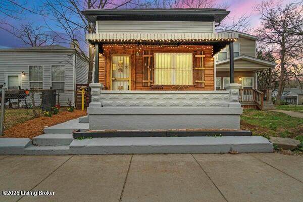 424 22nd St - Photo 1