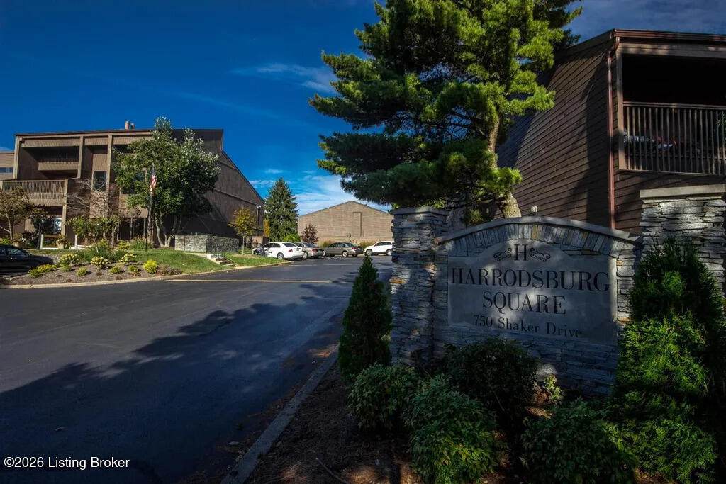 750 Shaker Dr - Photo 1