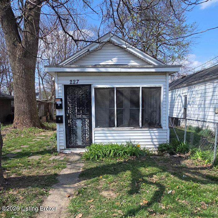 227 Ottawa Ave - Photo 1