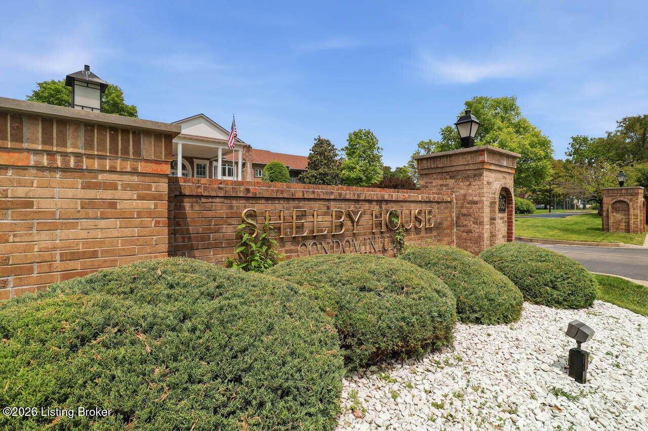 8605 Shelbyville Rd - Photo 1