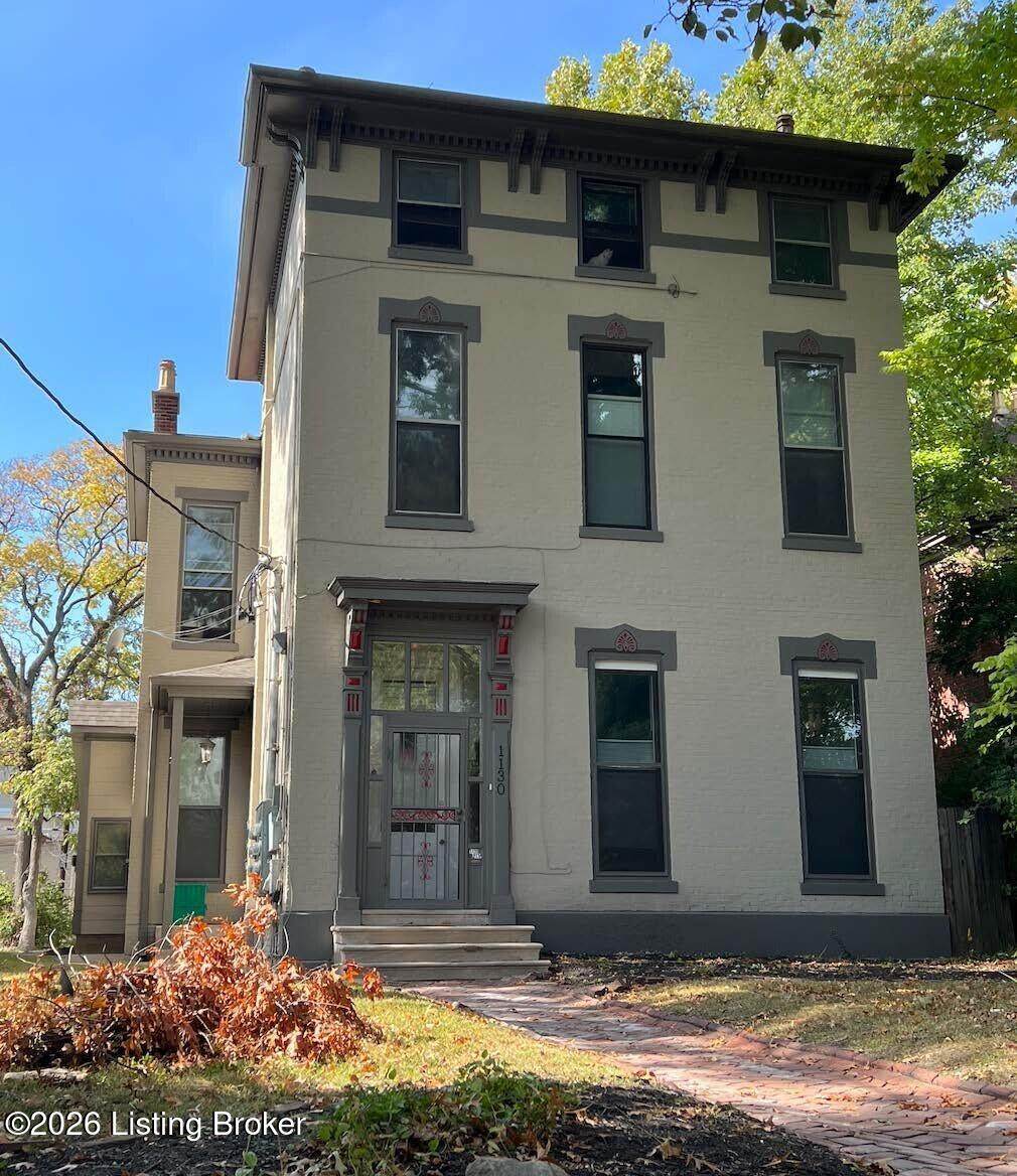 1130 Brook St - Photo 1