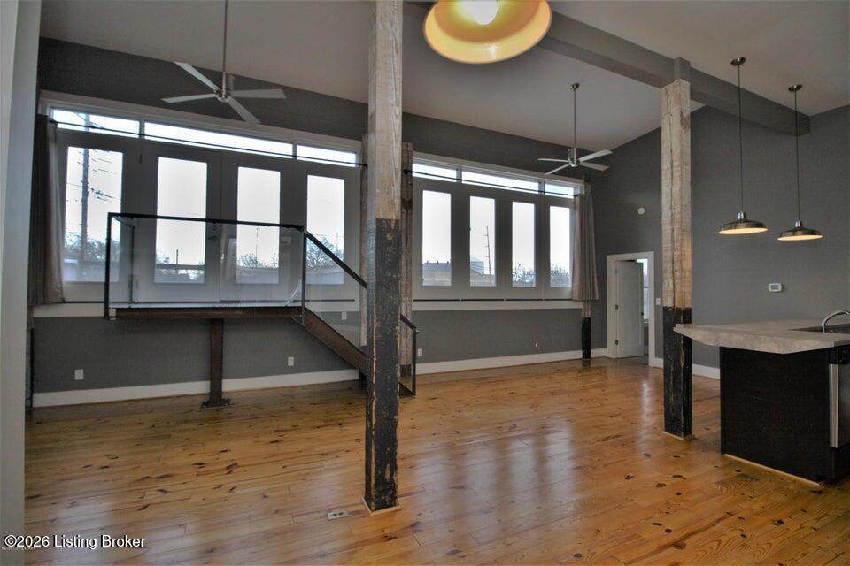 2920 Frankfort Ave - Photo 1
