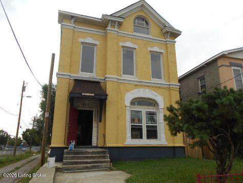 947 Brook St - Photo 1