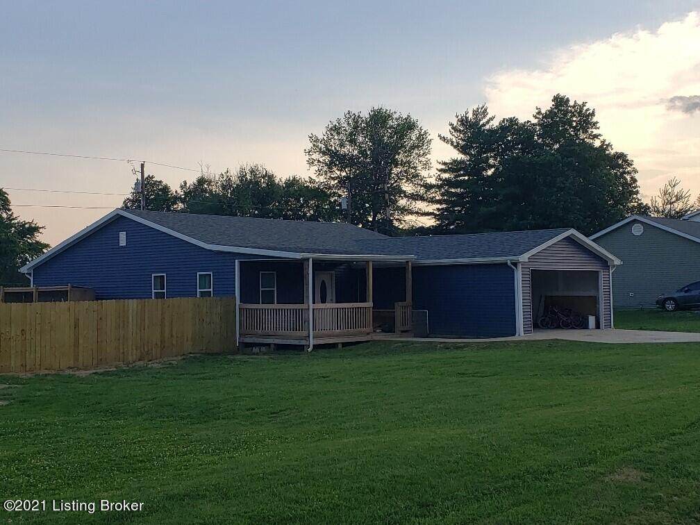 221 Fairview Cir - Photo 1