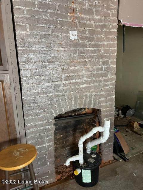 2220 Griffiths Ave - Photo 1