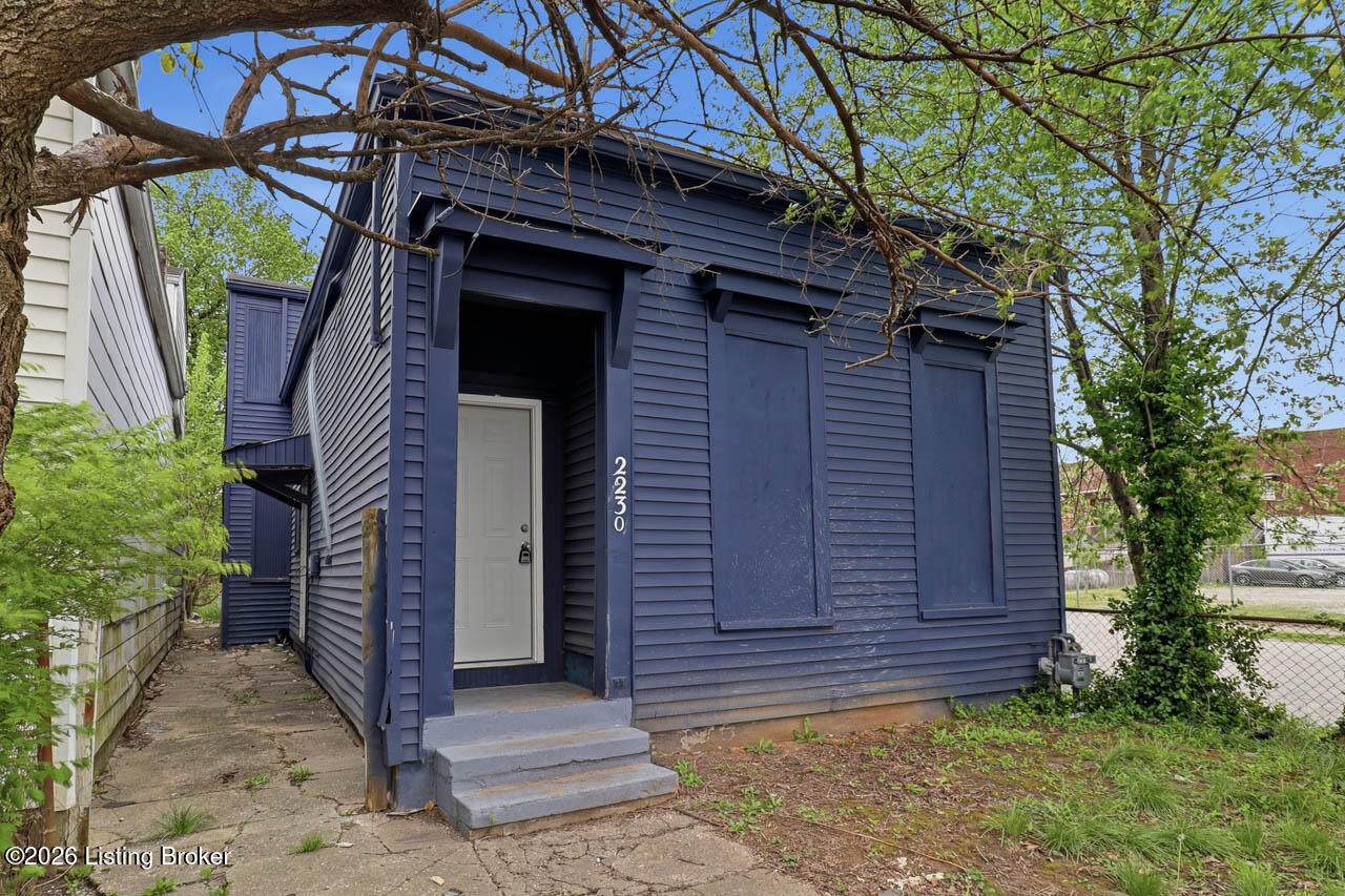 2230 Main St - Photo 1