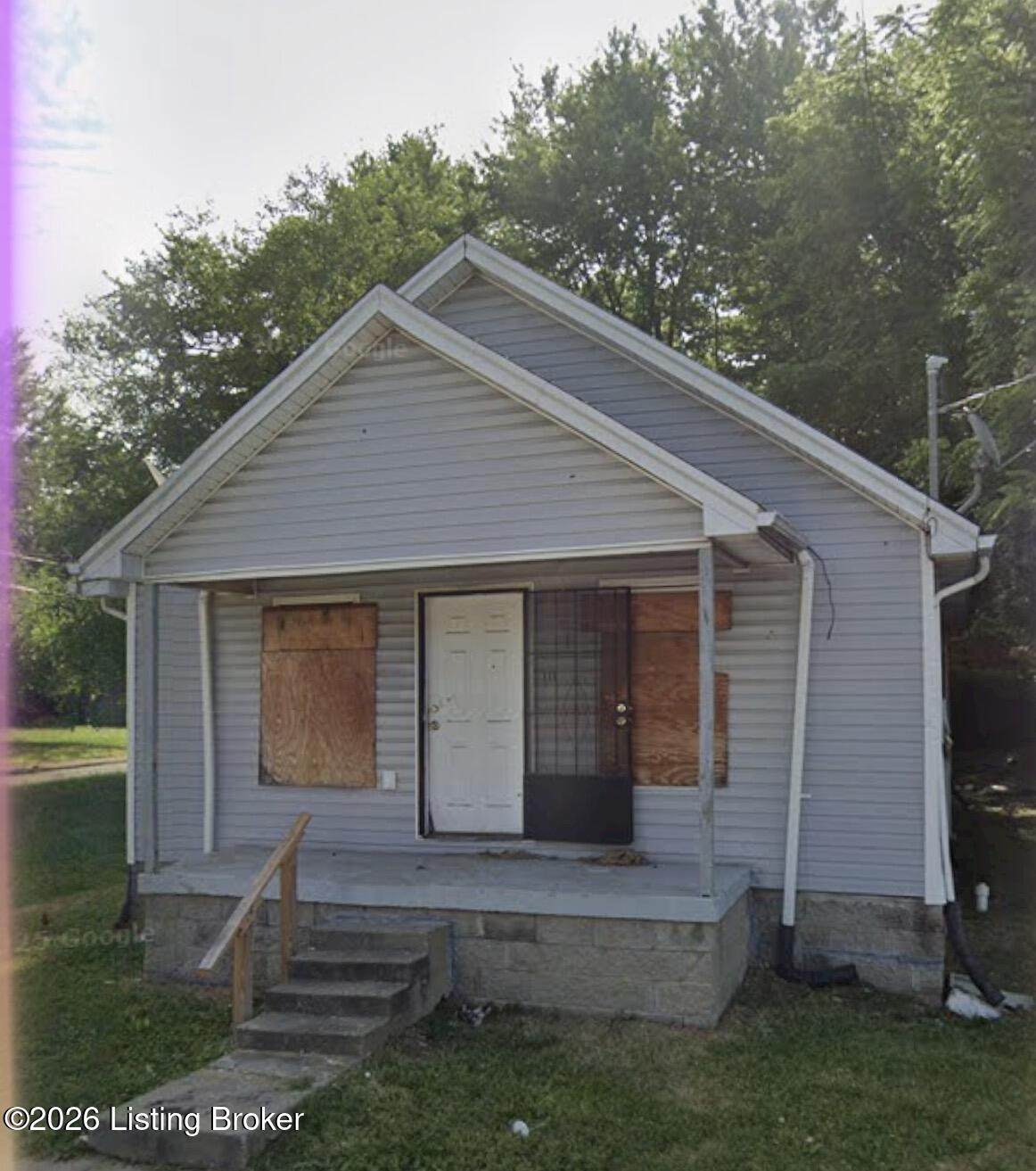 111 26th St - Photo 1