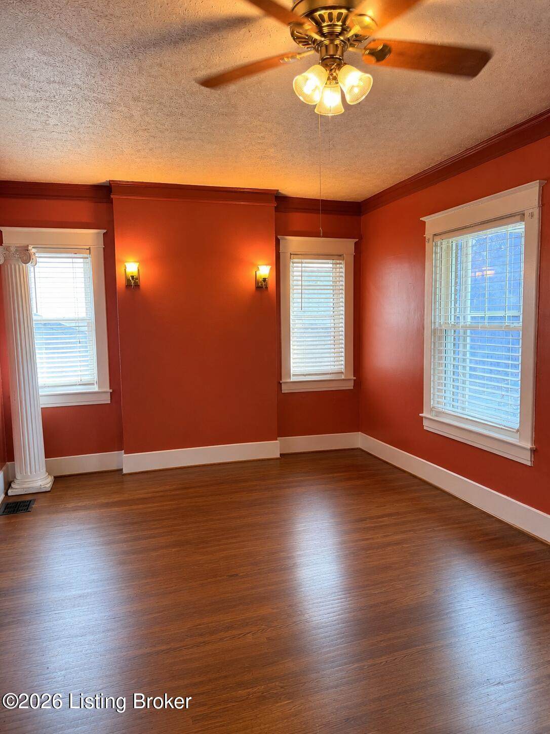 https://bt-photos.global.ssl.fastly.net/louisville/orig_boomver_2_1719070-2.jpg