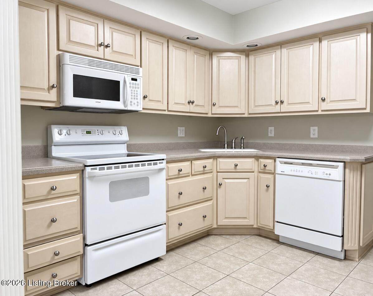 161 Thierman Ln - Photo 1