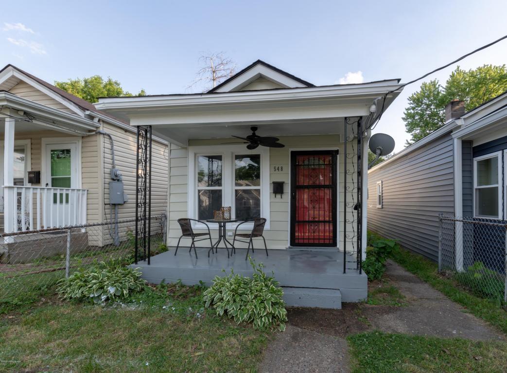 548 Lilly Ave - Photo 1