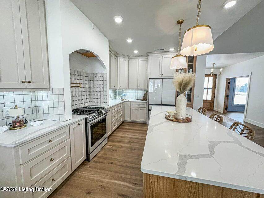 https://bt-photos.global.ssl.fastly.net/louisville/orig_boomver_3_1720722-2.jpg