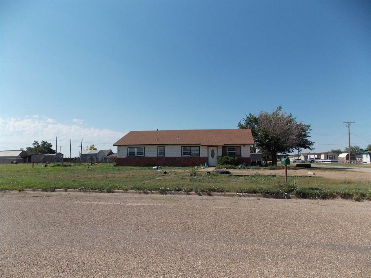 400 Main Street - Photo 1