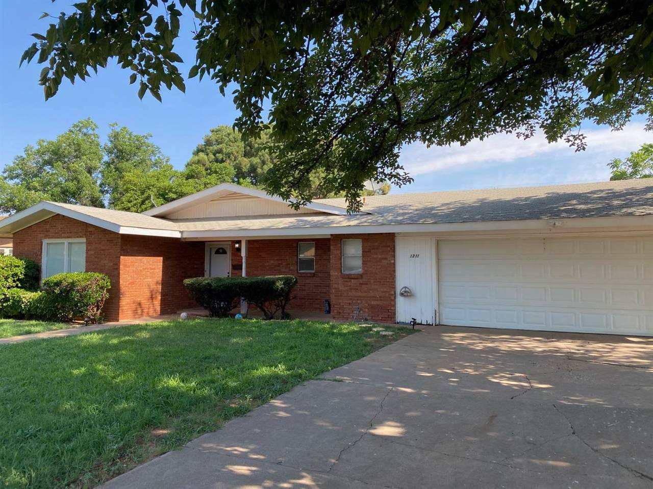1211 Harris Street - Photo 1