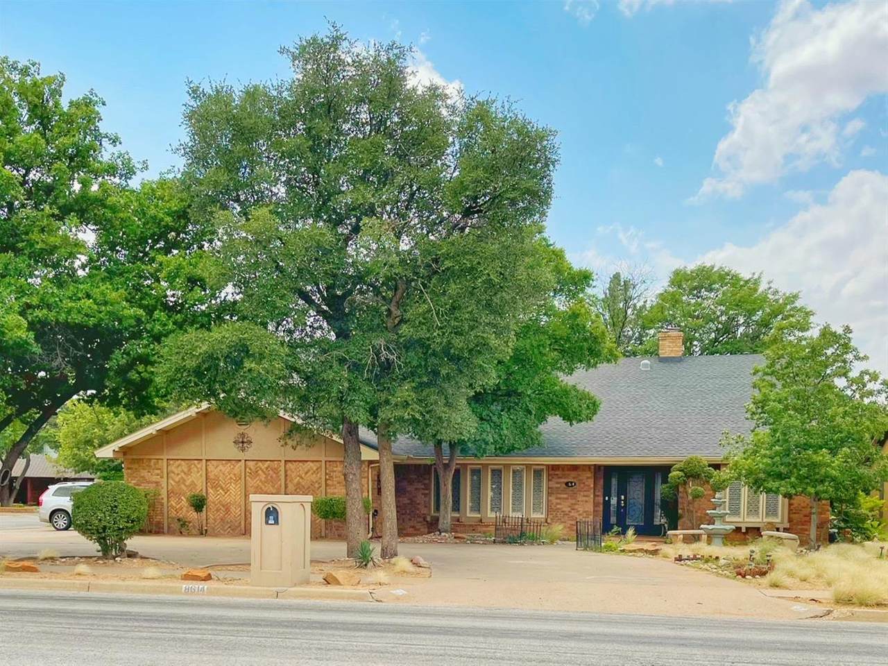 8614 Vicksburg Avenue - Photo 1
