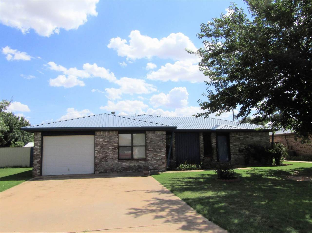 307 5th Street - Photo 1