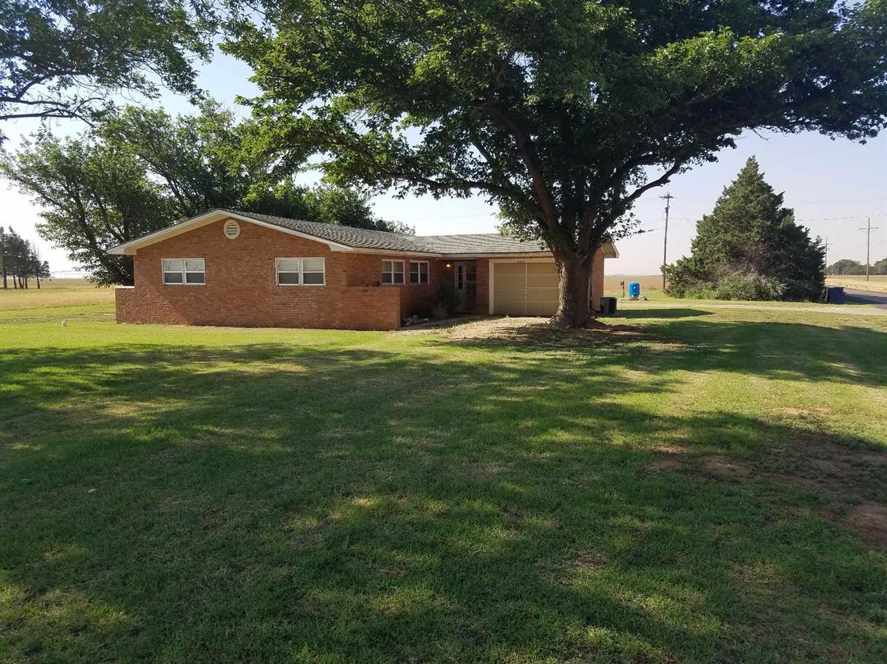 8902 County Road 7700 - Photo 1