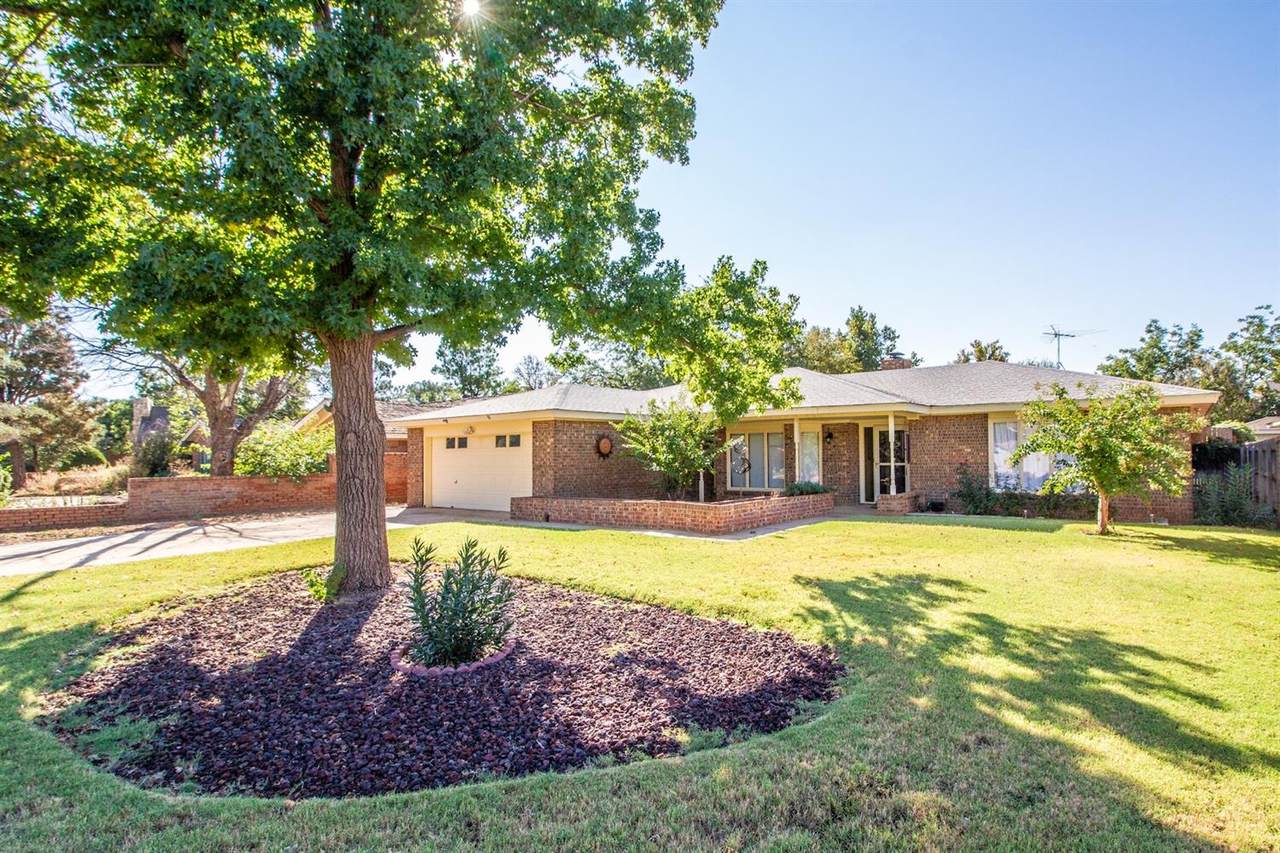 1610 Paseo Circle - Photo 1