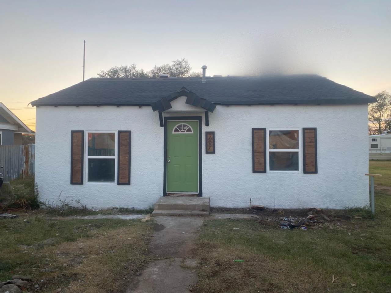 707 Sunset Avenue - Photo 1