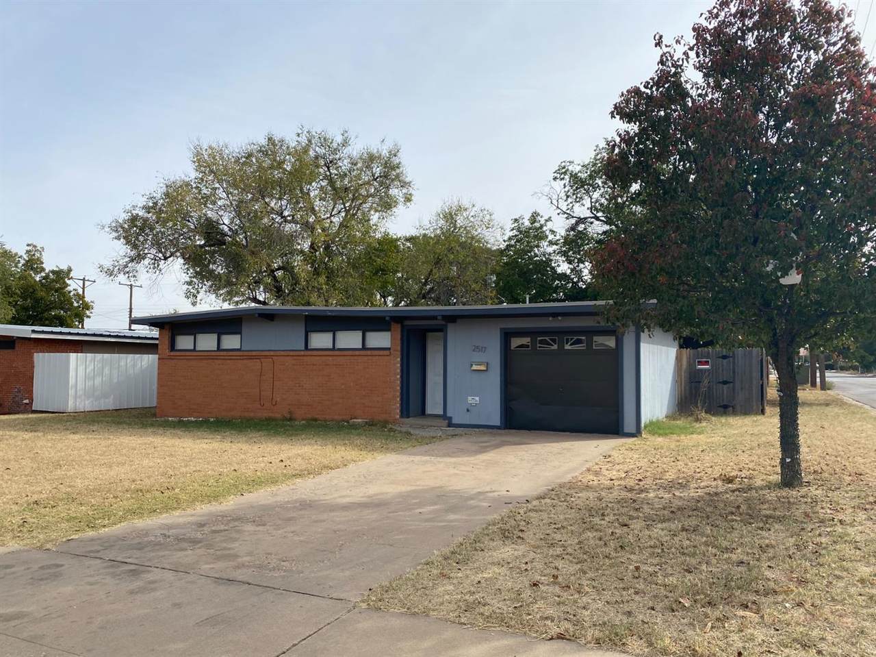 2517 47th Street - Photo 1