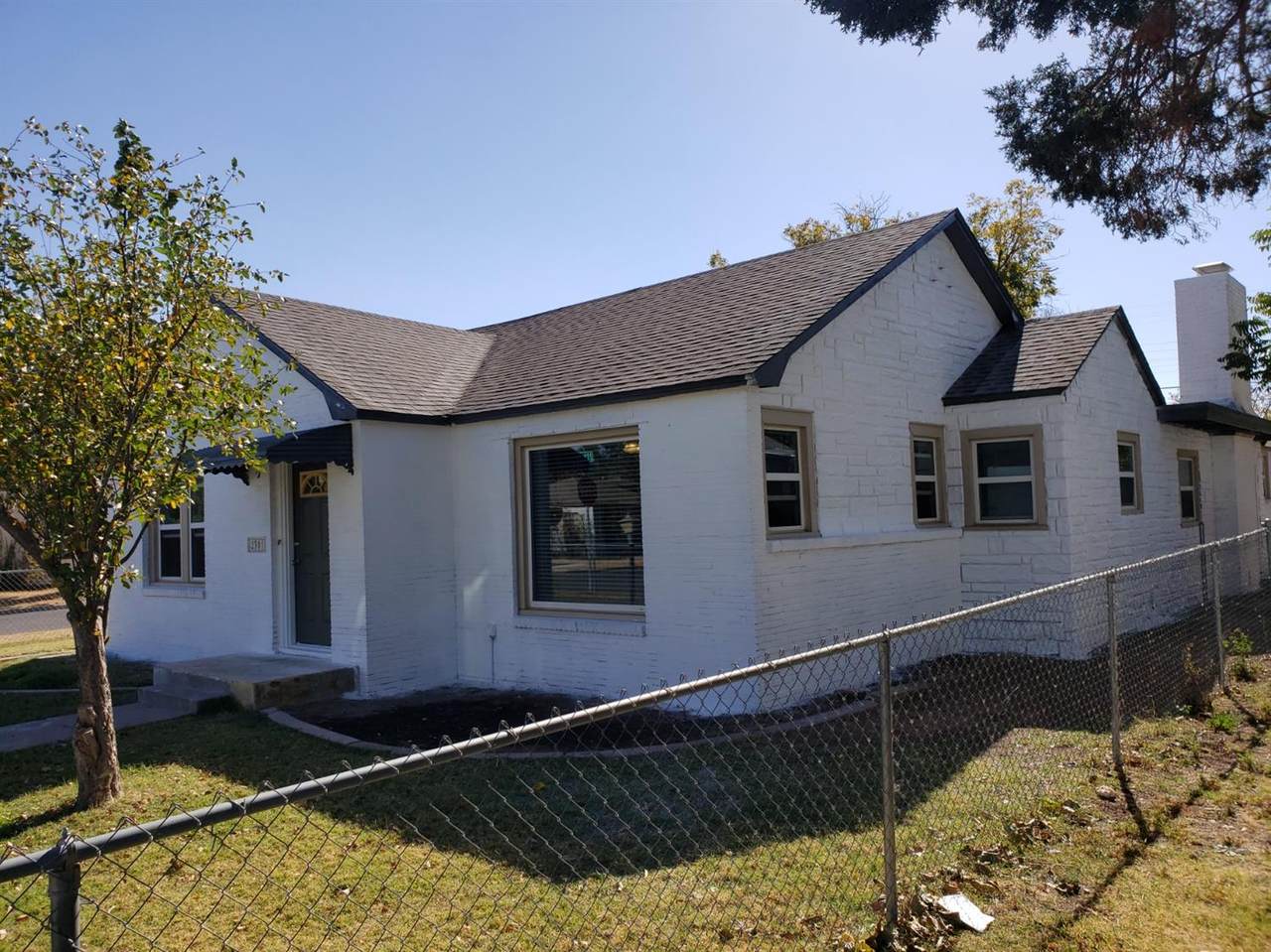 2301 27th Street - Photo 1