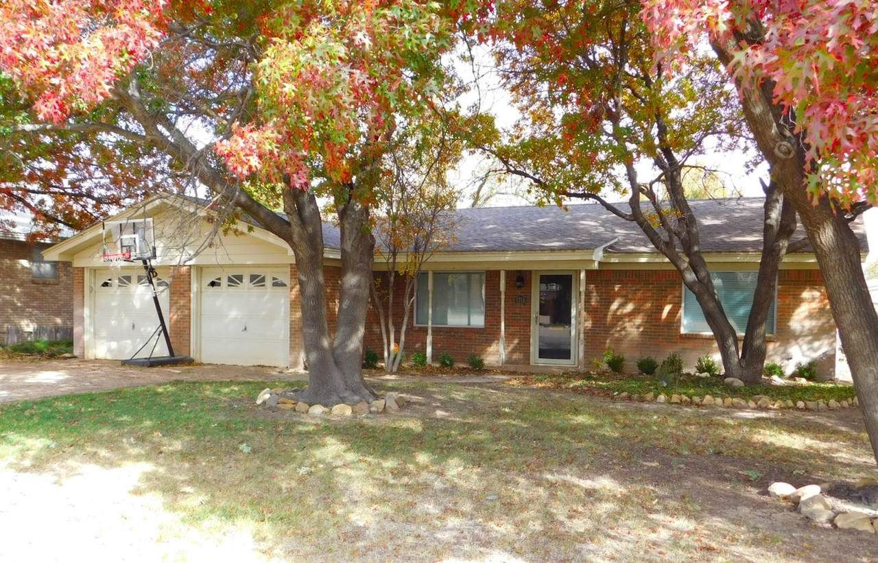 1714 Ave G - Photo 1