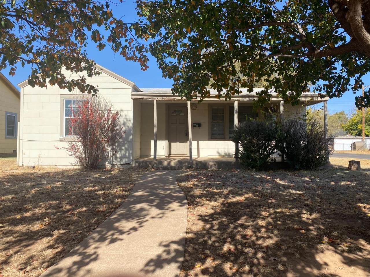 2402 39th Street - Photo 1
