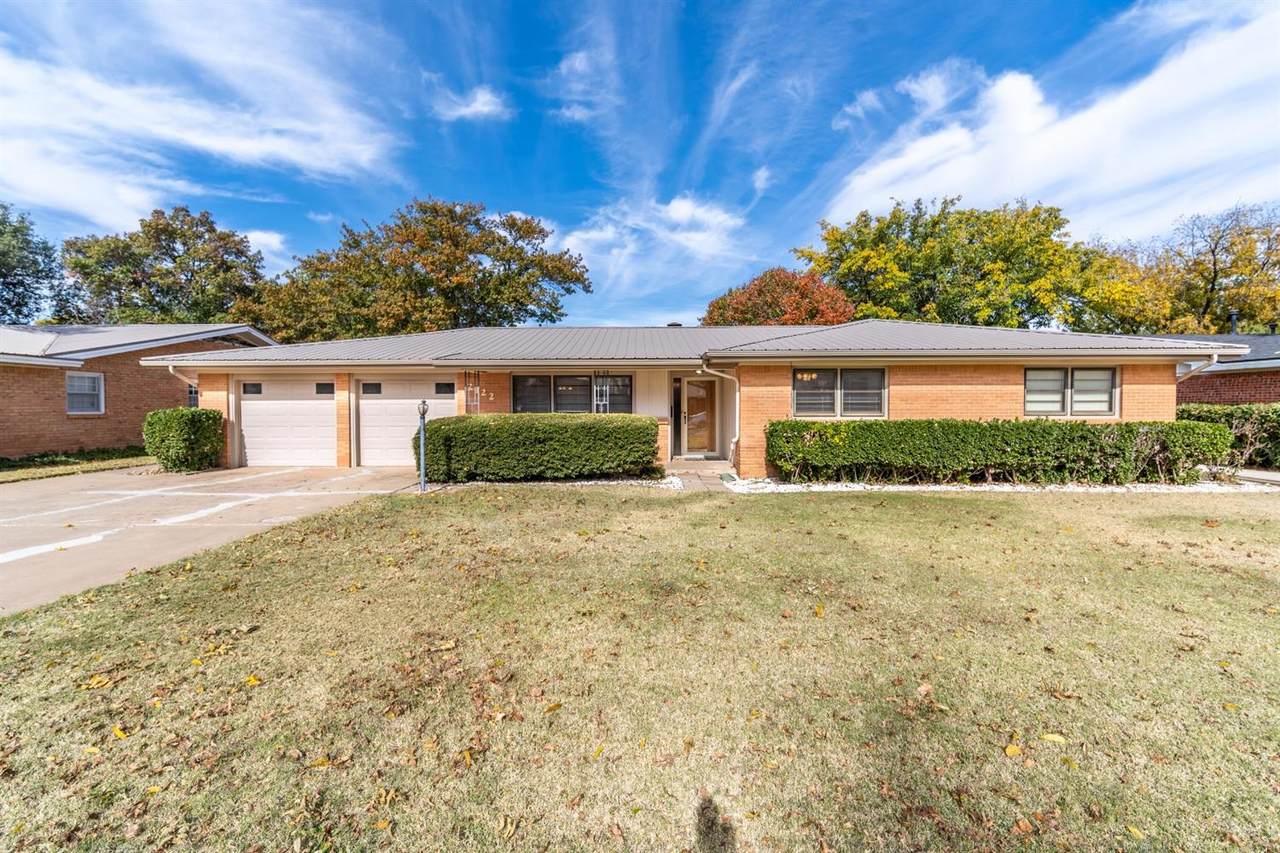 2122 55th Street - Photo 1