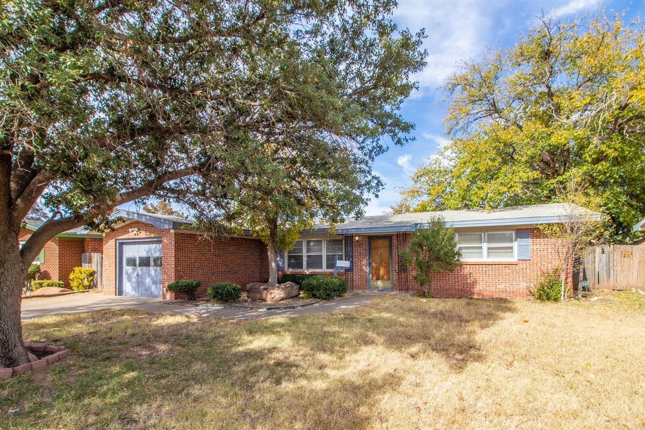 4904 46th Street - Photo 1