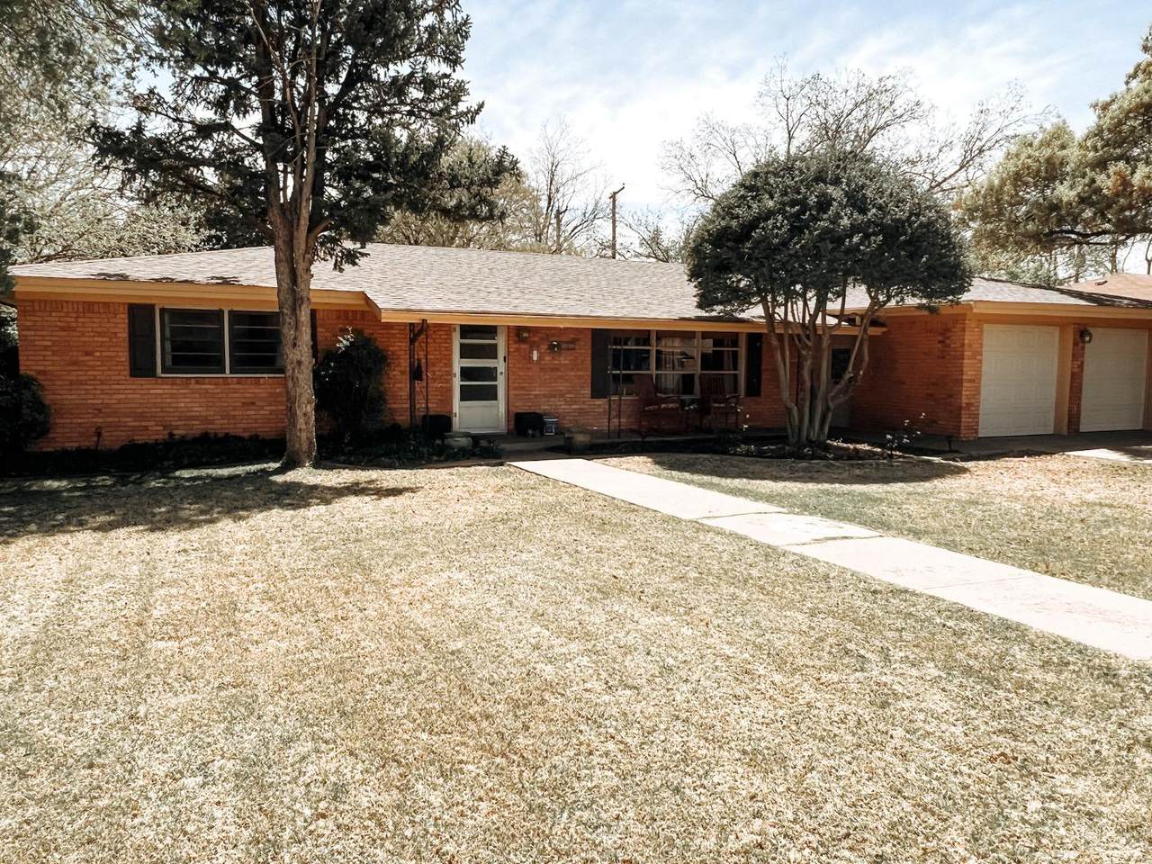 2715 53rd - Photo 1