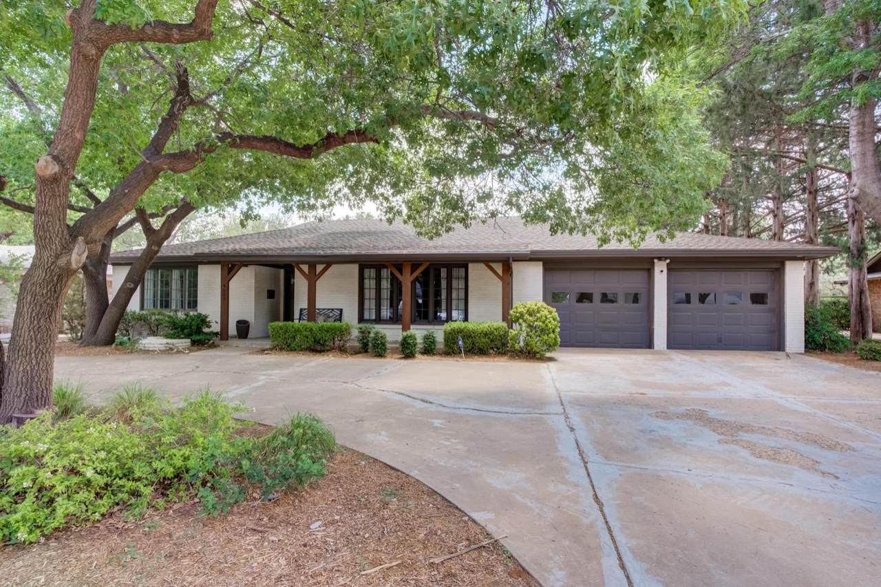 4507 9th Street - Photo 1