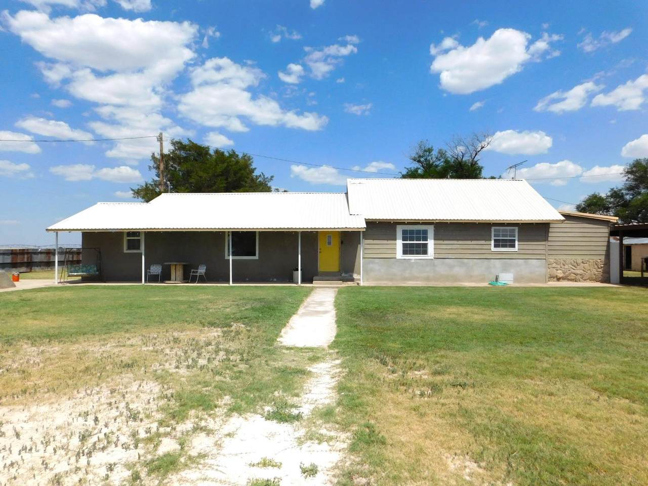 570 County Road 225 - Photo 1