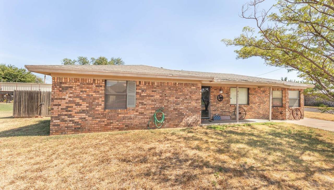 601 8th Street - Photo 1