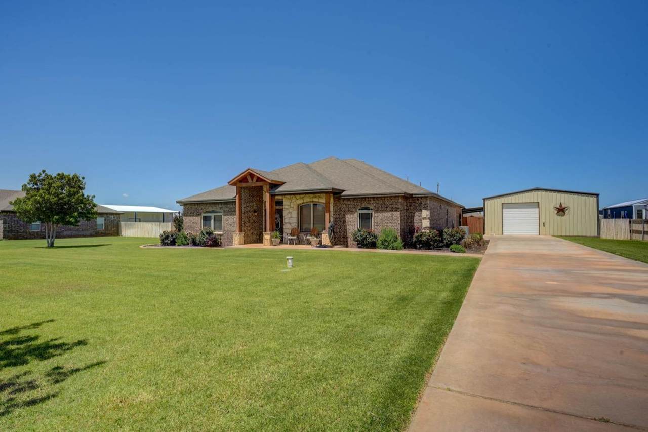 1906 County Road 7570 - Photo 1