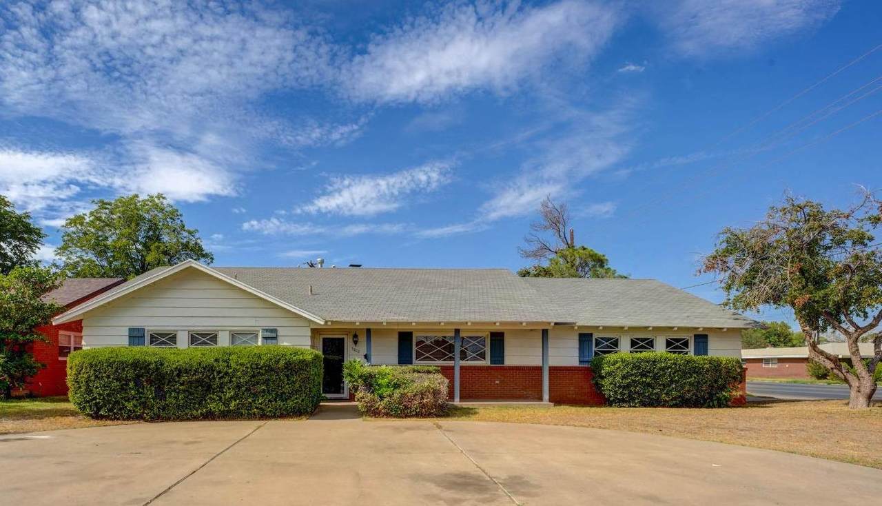 5202 17th Street - Photo 1