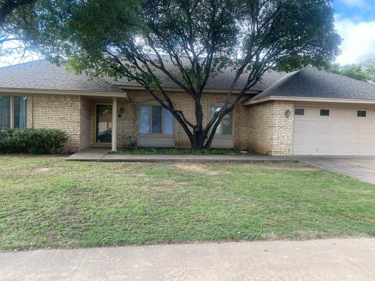 5303 86th Street - Photo 1