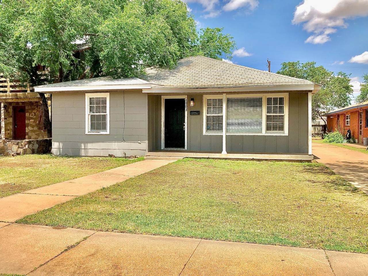 1904 23rd Street - Photo 1