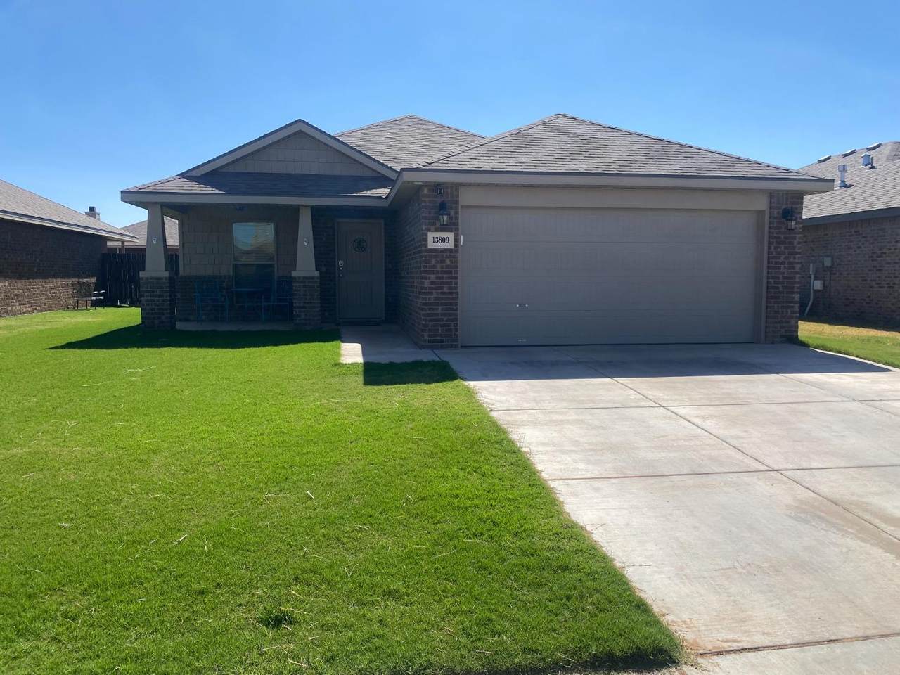 13809 Vernon Avenue - Photo 1