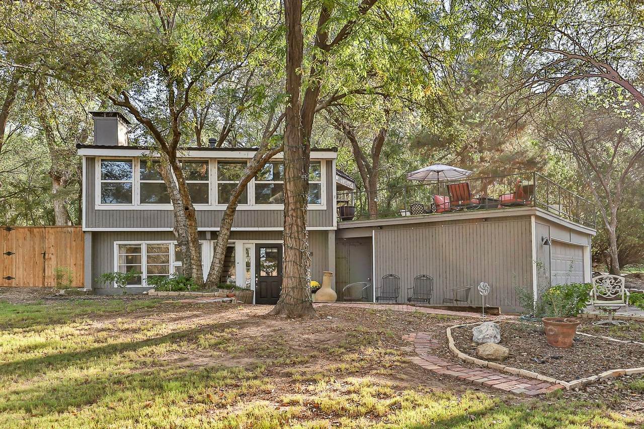 58 Lakeshore Drive - Photo 1