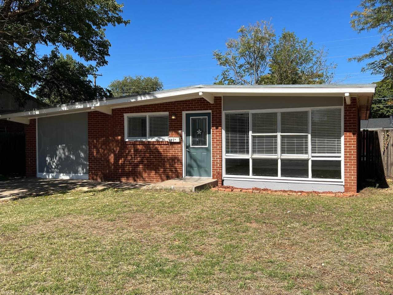 2714 62nd Street - Photo 1