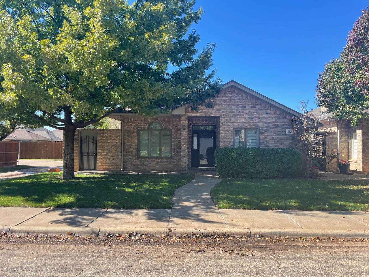 10320 Knoxville Place - Photo 1
