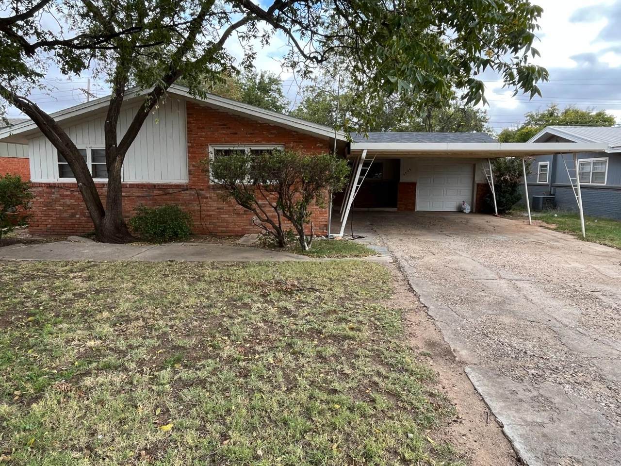 2509 52nd Street - Photo 1